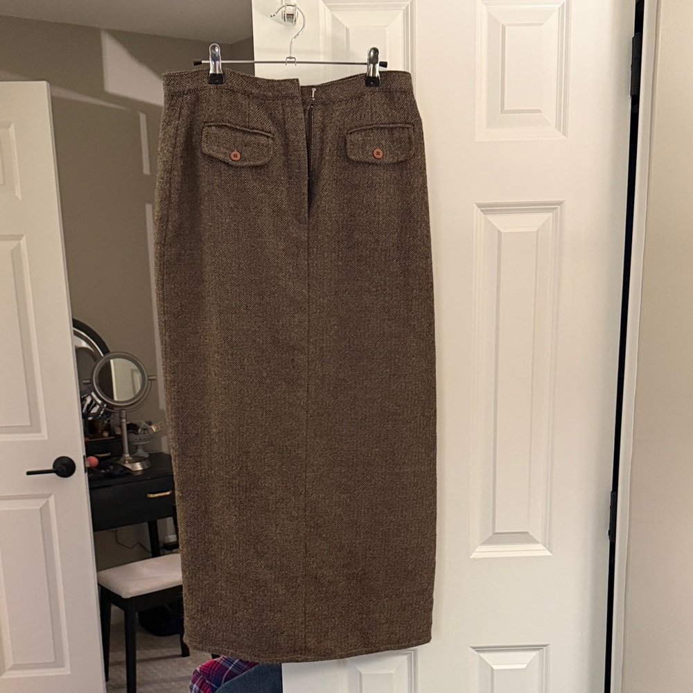 Lord & Taylor Elegant Tan Pencil Skirt